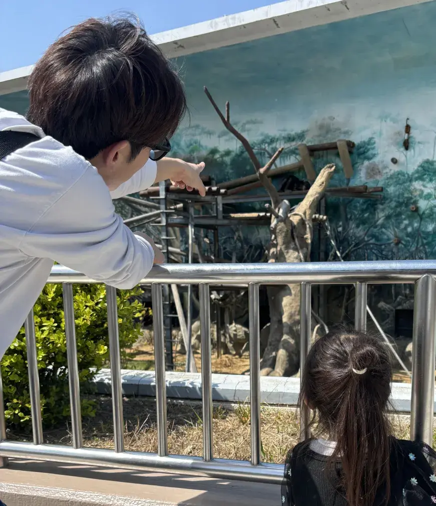 娘と写っているプロフィール写真